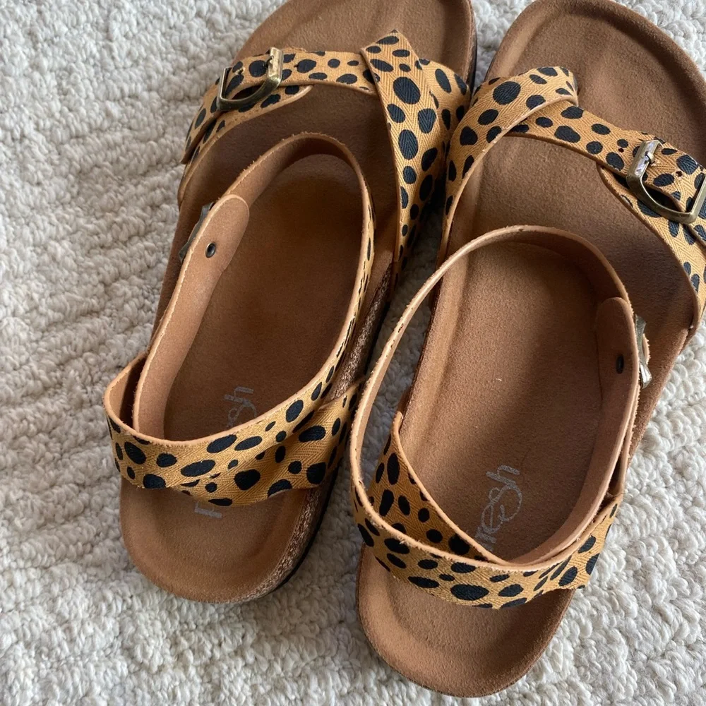 Sandals - Picture 2 of 3